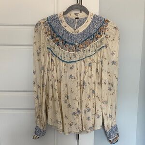 Free People Floral Cream and Blue Blouse - Sz XS